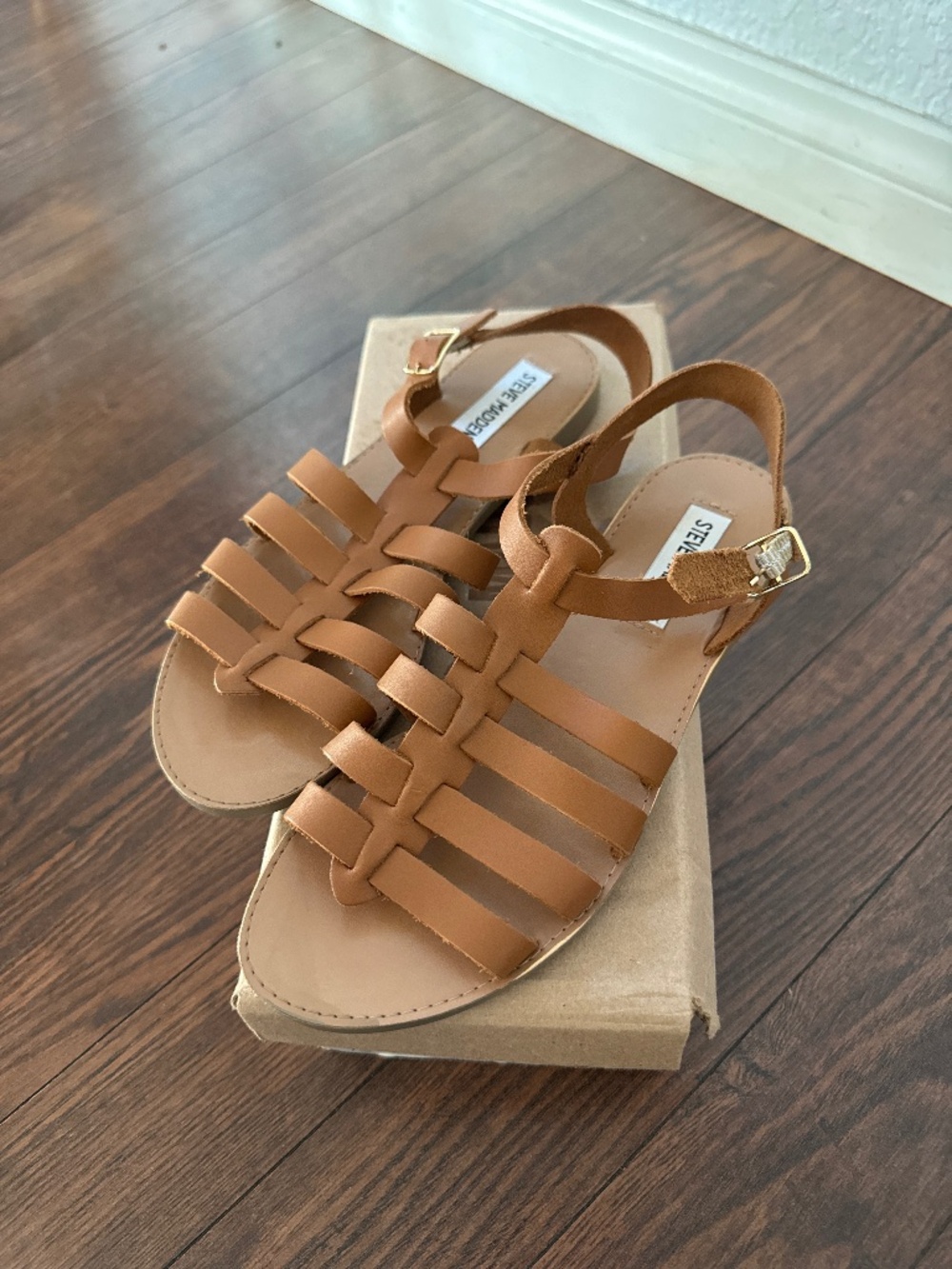 STEVE MADDEN LEA